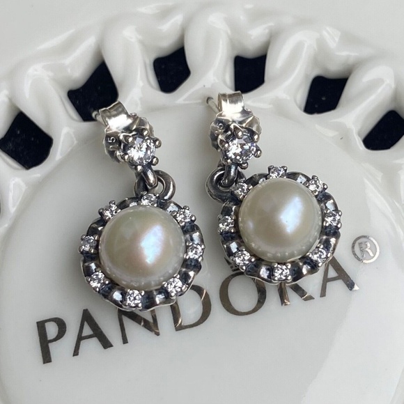 Pandora  Freshwater Pearl drop Swarovski Everlasting Grace Earrings White Pearl - Picture 1 of 4